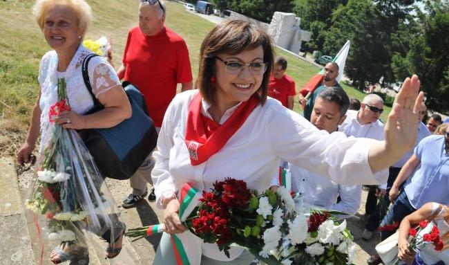 Нинова задмина Бай Тошо! С какво се похвали